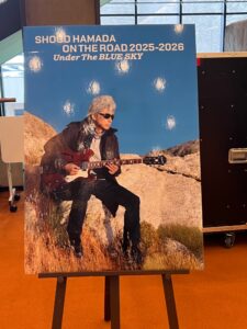 「SHOGO HAMADA ON THE ROAD 2025-2026 Under The BLUE SKY」ツアーパネル