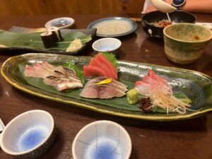 四季彩料理 五識で注文した刺身の盛り合わせ