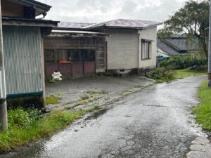 映画『ルックバック』で藤野と京本が初めて出会うシーンのロケ地