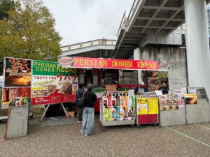 有明コロシアム前のケバブ販売店